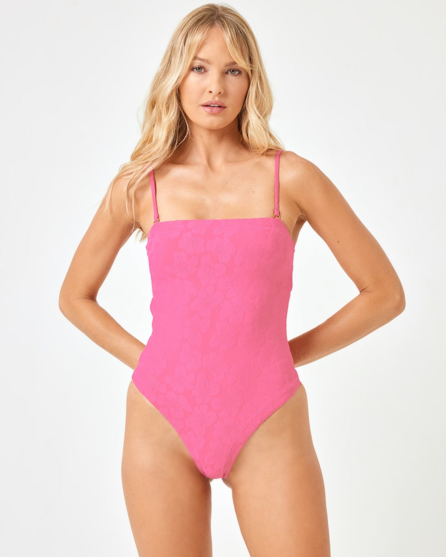 La Femme One Piece - Cosmo
